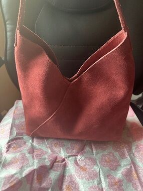 New Portland Leather Naomi- Red Panda!!